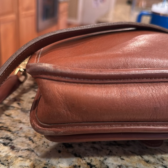 Coach Vintage British Tan Leather Crossbody Satchel Bag in Great Condition - Picture 5 of 16